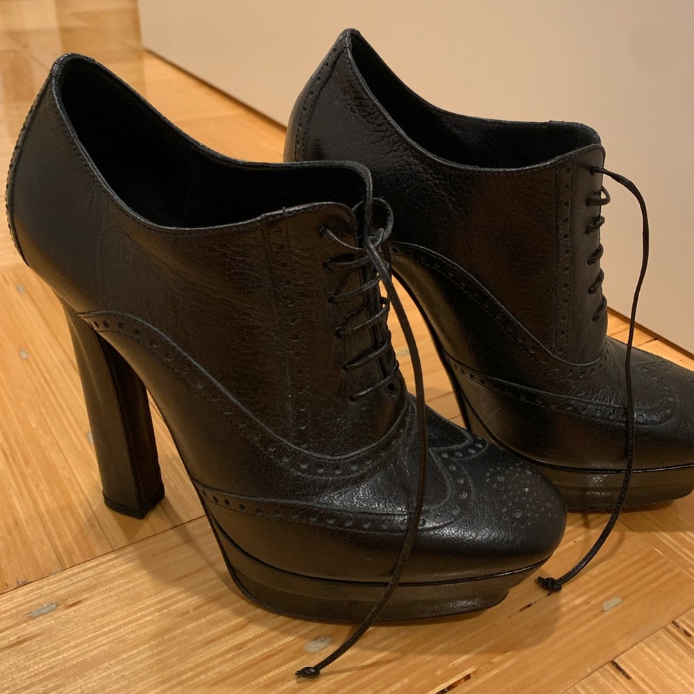 Bottega Veneta Black Oxford Lace Up Booties - 39